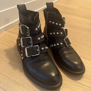 COOL Zadig & Voltaire black studded booties 🖤❤️